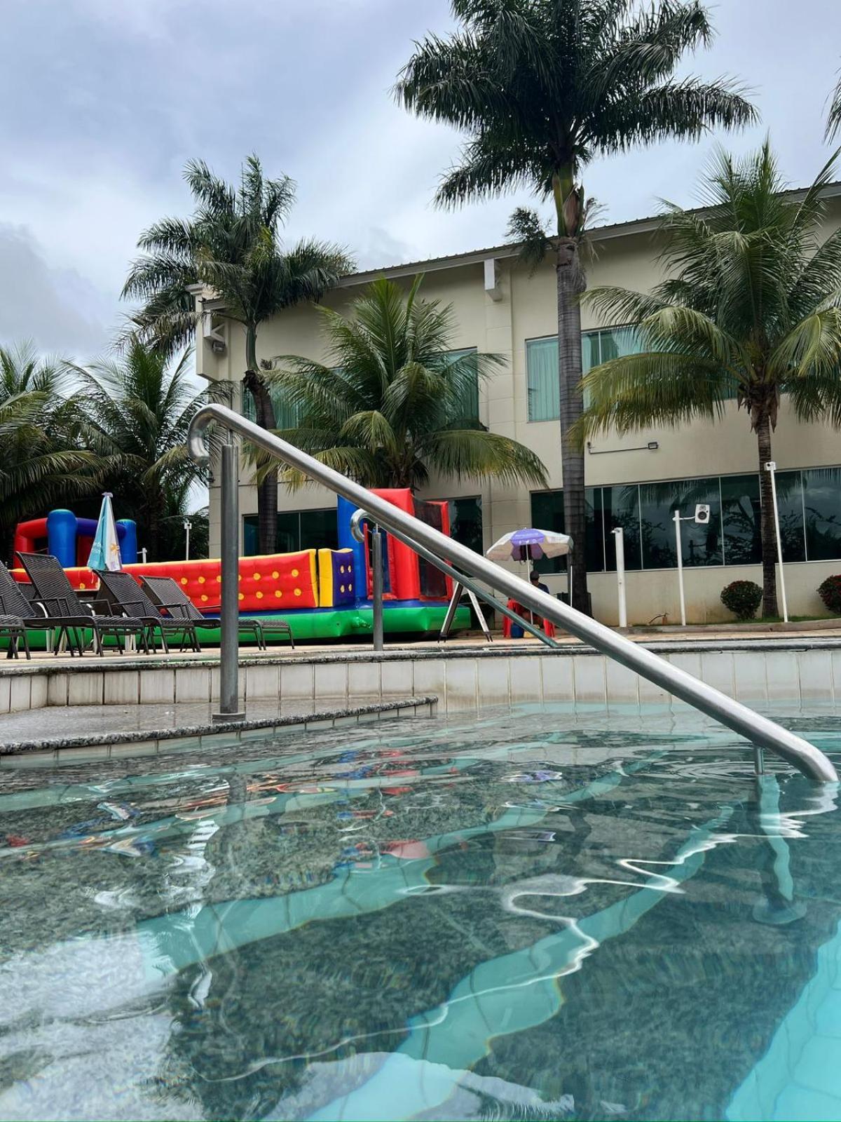 Apto Completo Com Parque Aquatico 24 Horas Lacqua Diroma Caldas Novas Bagian luar foto